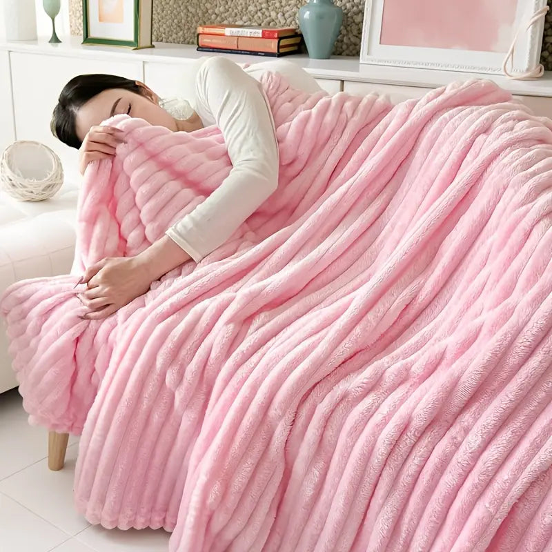 1pc Plush Coral Fleece Blanket - Ultra-Soft All-Season Luxury Bedspread, Couch Throw, Camping & Travel Bedding,,,, Grey, - Machine Washable Cozy Gift for, Outdoor, or Holidays - Traditional Style with Geometric Pattern, Multi